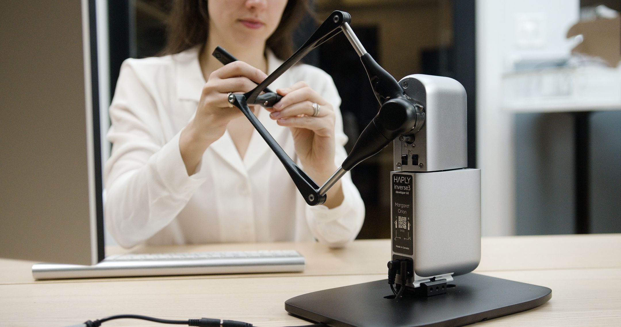 Inverse3를 사용하는 사람